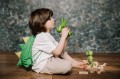WOREK NA  PLECY DLA DZIECKA  KOLCE DINOZAURA  ZIELONO LIMONKOWE