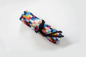 Piórnik rolowany kolorowy